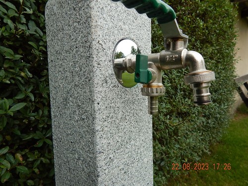 Wasserzapfsäule aus granit - wasserzapfsäule,