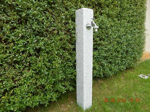 Wasserzapfsäule aus granit - wasserzapfsäule,