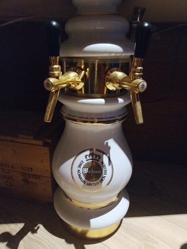 Zapfsäule porzellan mit zwei - porzellan,