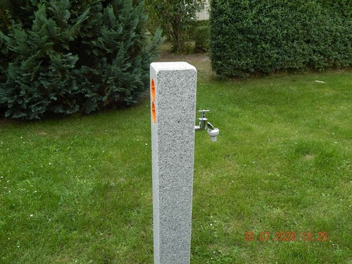 Wasserzapfsäule aus granit - wasserzapfsäule,