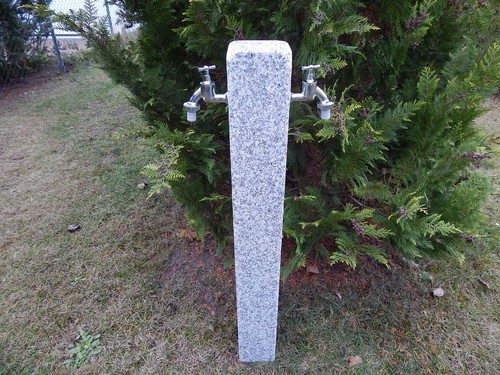Wasserzapfsäule aus granit - wasserzapfsäule,